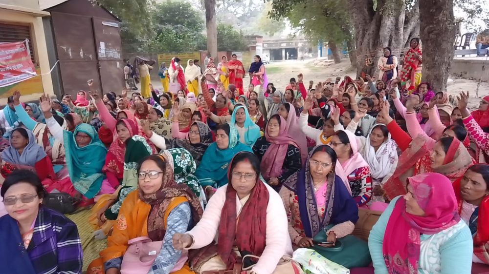 Kashi Ki Aawaz | चंदौली में आंगनबाड़ी कार्यकत्रियों का बड़ा आंदोलन, 8 मार्च से हड़ताल का अल्टीमेटम