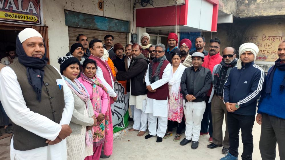 Kashi Ki Aawaz | मुगलसराय में कांग्रेसजनों ने मनाया महात्मा गांधी का शहादत दिवस, सत्य-अहिंसा के मार्ग पर चलने का लिया संकल्प