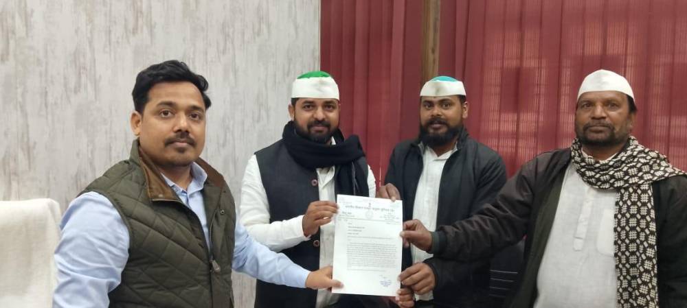 Kashi Ki Aawaz | 10 महीनों से जलजमाव से जूझ रहा सकलडीहा इंटर कॉलेज का खेल मैदान, स्टेडियम निर्माण की उठी मांग