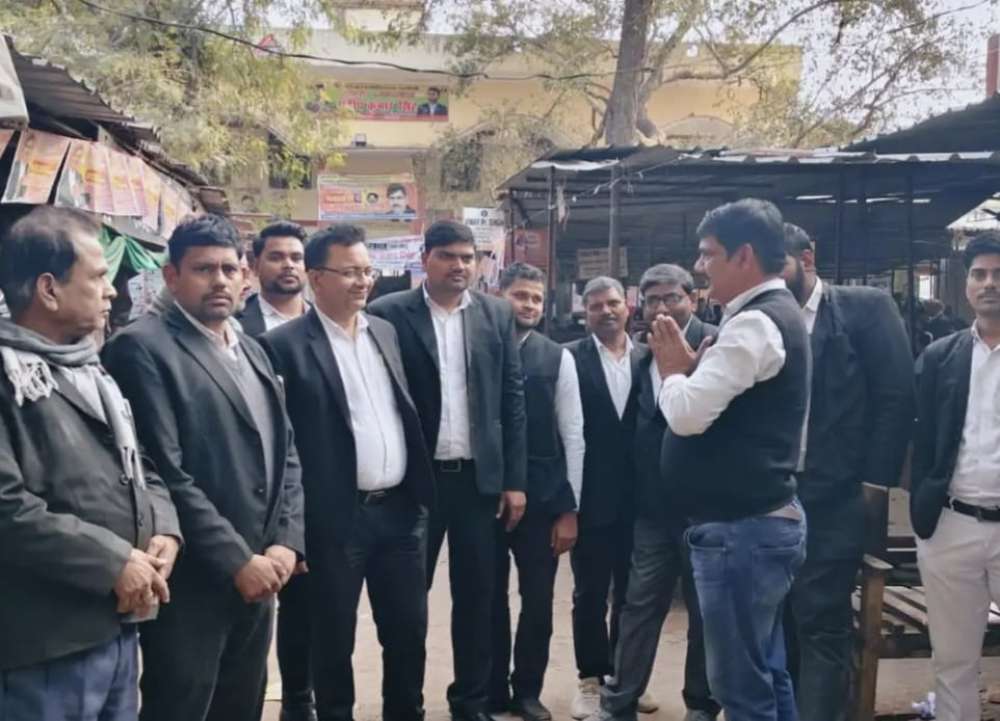 Kashi Ki Aawaz | चंदौली सिविल बार चुनाव 13 फरवरी को, अध्यक्ष-महामंत्री पद के दावेदारों का जनसंपर्क तेज