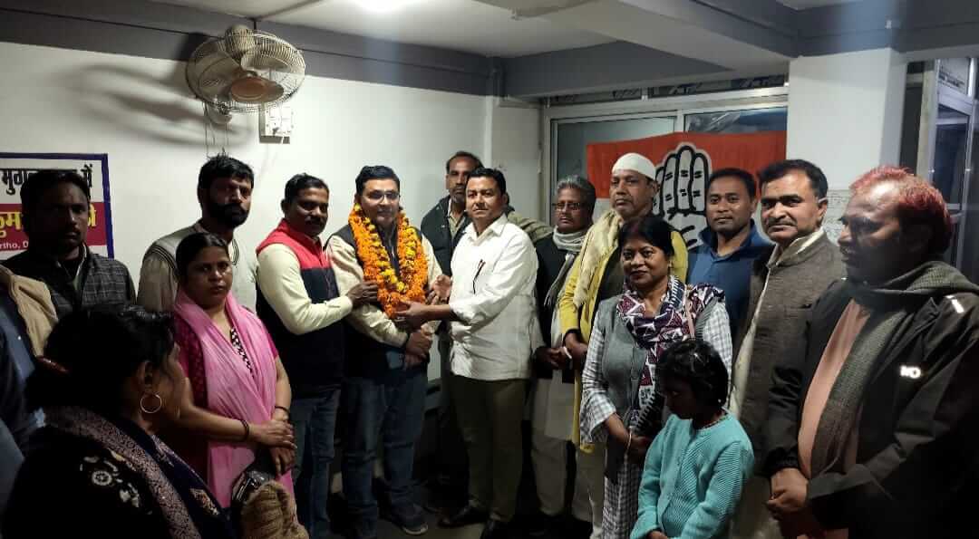 Kashi Ki Aawaz | मुगलसराय में शहर कांग्रेस कमेटी की बैठक, 13 फरवरी की 15 किमी पदयात्रा की तैयारियों पर चर्चा।