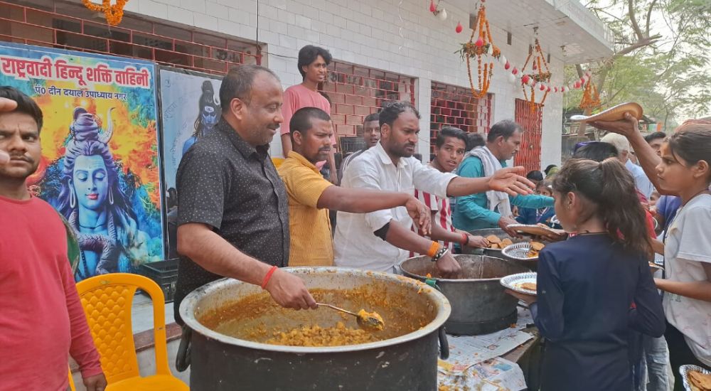 Kashi Ki Aawaz | शाहकुटी मैनाताली में शिव बारात के उपलक्ष्य में भंडारे का आयोजन, देर रात तक चलेगा प्रसाद वितरण।