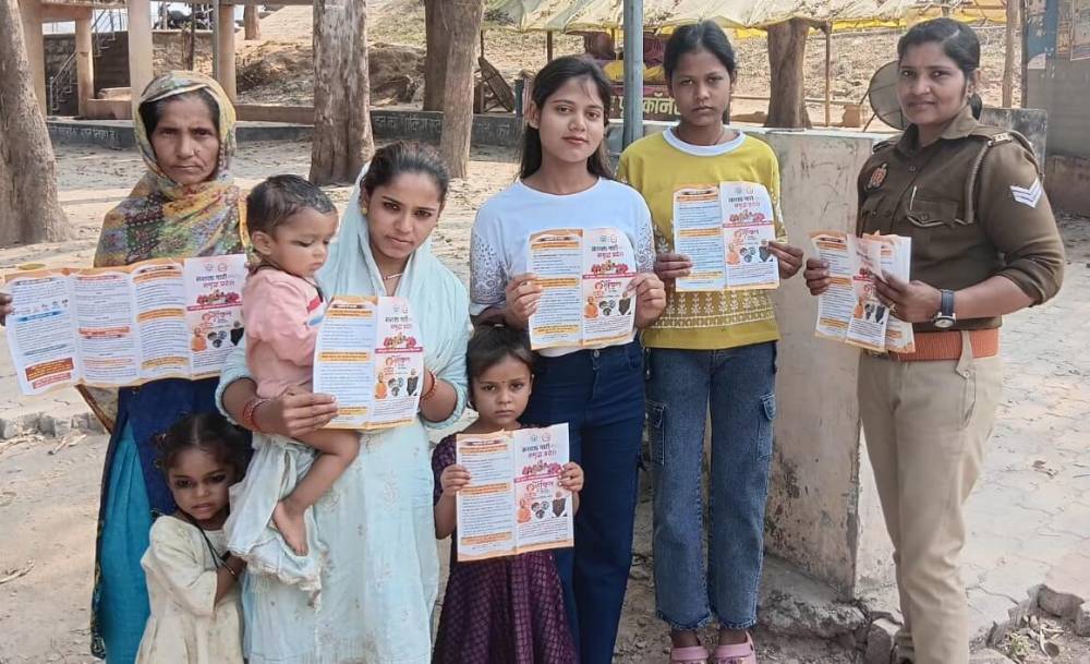 Kashi Ki Aawaz | चंदौली में मिशन शक्ति फेज-5.0 के तहत व्यापक जागरूकता अभियान।