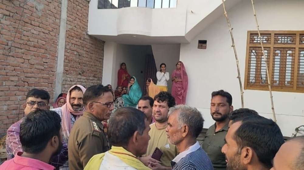 Kashi Ki Aawaz | NH-19 पर दर्दनाक हादसा: कार की टक्कर से महिला की मौत, इलाज के दौरान तोड़ा दम।