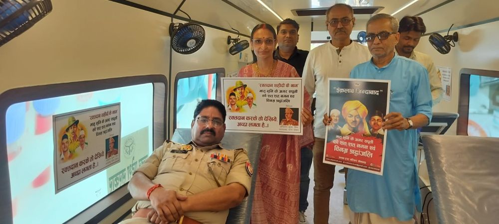 Kashi Ki Aawaz | रक्तदान कर दी शहीदों को सच्ची श्रद्धांजलि।